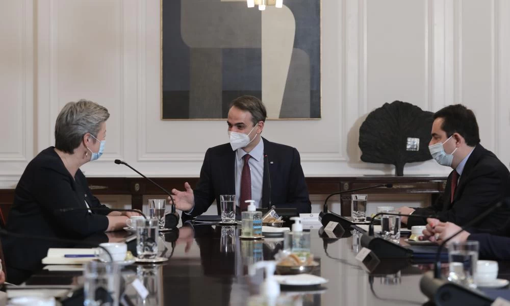 Έρχονται μόνιμες εγκαταστάσεις αλλοδαπών στα νησιά